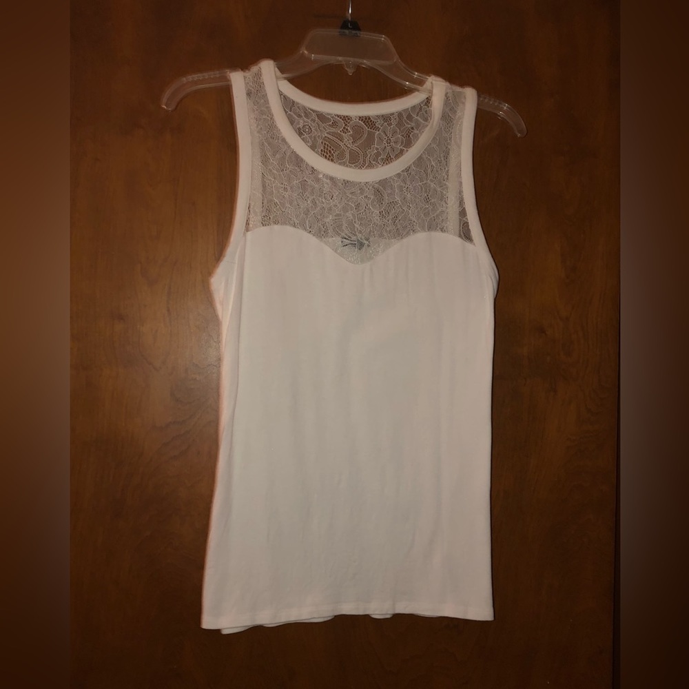 Express lace detail sleeveless top size M